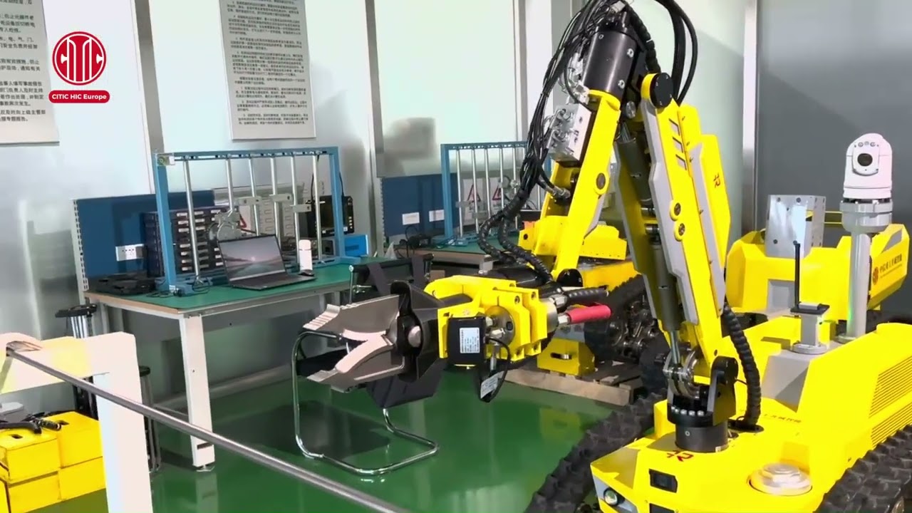 Dismantling emergency rescue robot