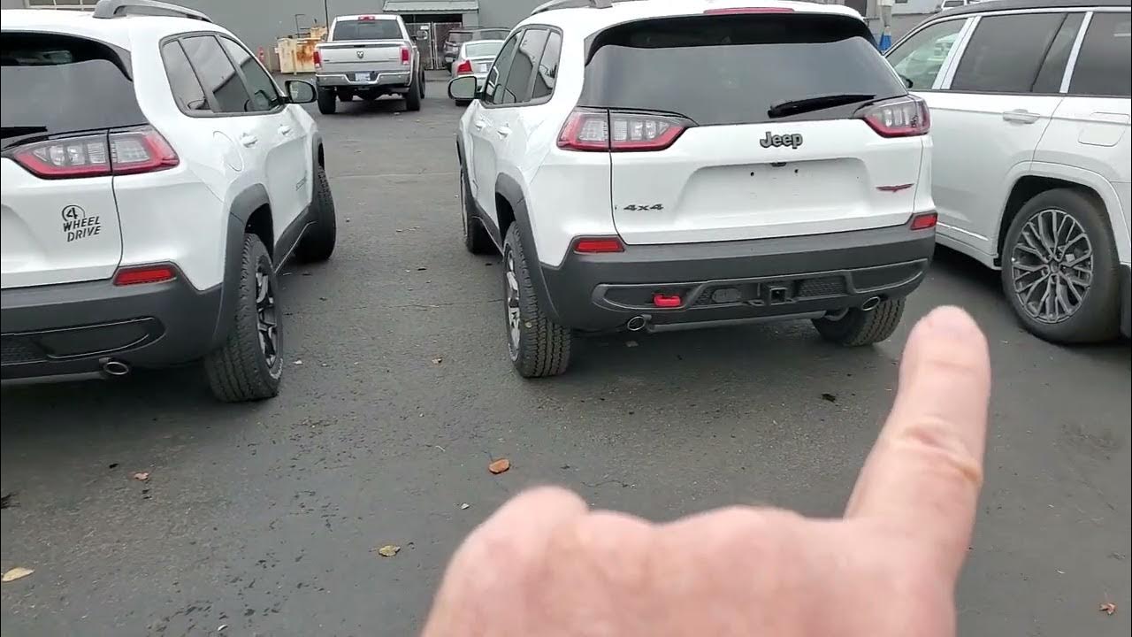 Jeep Cherokee trailhawk vs Jeep Cherokee X. What is the difference