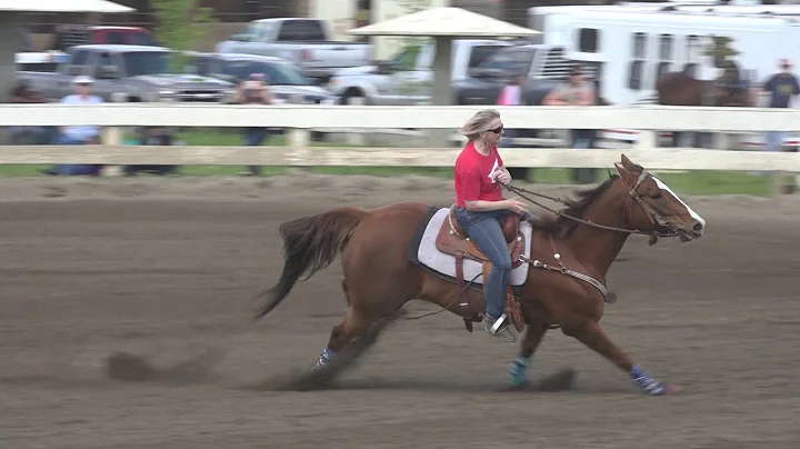 Sue Gibbs and Hes A Real Easy Keeper 17.082 Kennew...