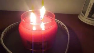 Fresh strawberries - village candle
