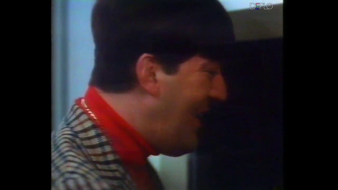 Alliance & Leicester Commercial (starring Hugh Laurie and Stephen Fry) - 1991