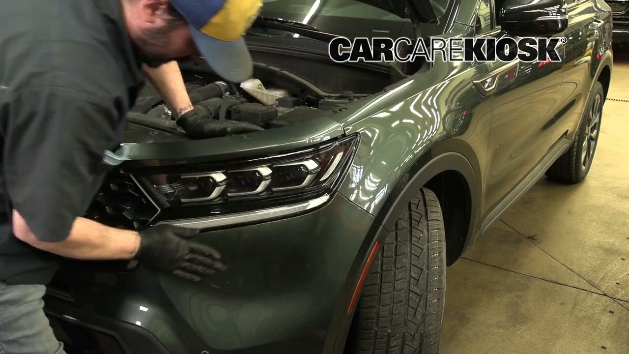 Как снять и заменить накладку переднего бампера на Kia Sorento 2021–2024 годов выпуска