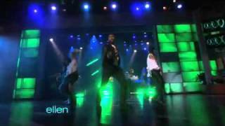Usher-DJ Got Us Fallin' in Love Again-live@ Ellen(09/14/10)