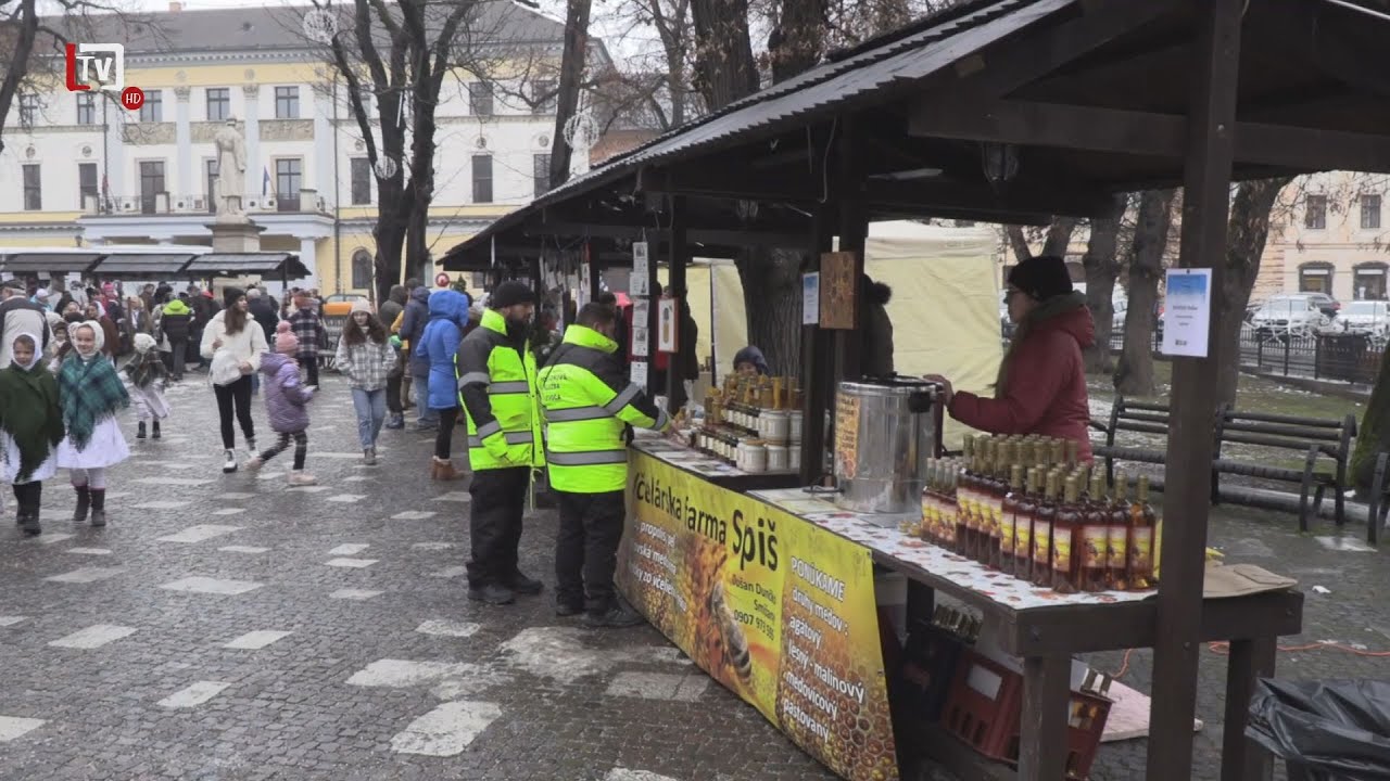 [1/50] Po dvoch rokoch sa v Levoči opäť konal Vianočný remeselný trh (13. 12. 2022)