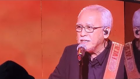"Sang Legend" Sore Tugu Pancoran ~ Iwan Fals at Konser INDOSIA28EST 10 Jan 2023