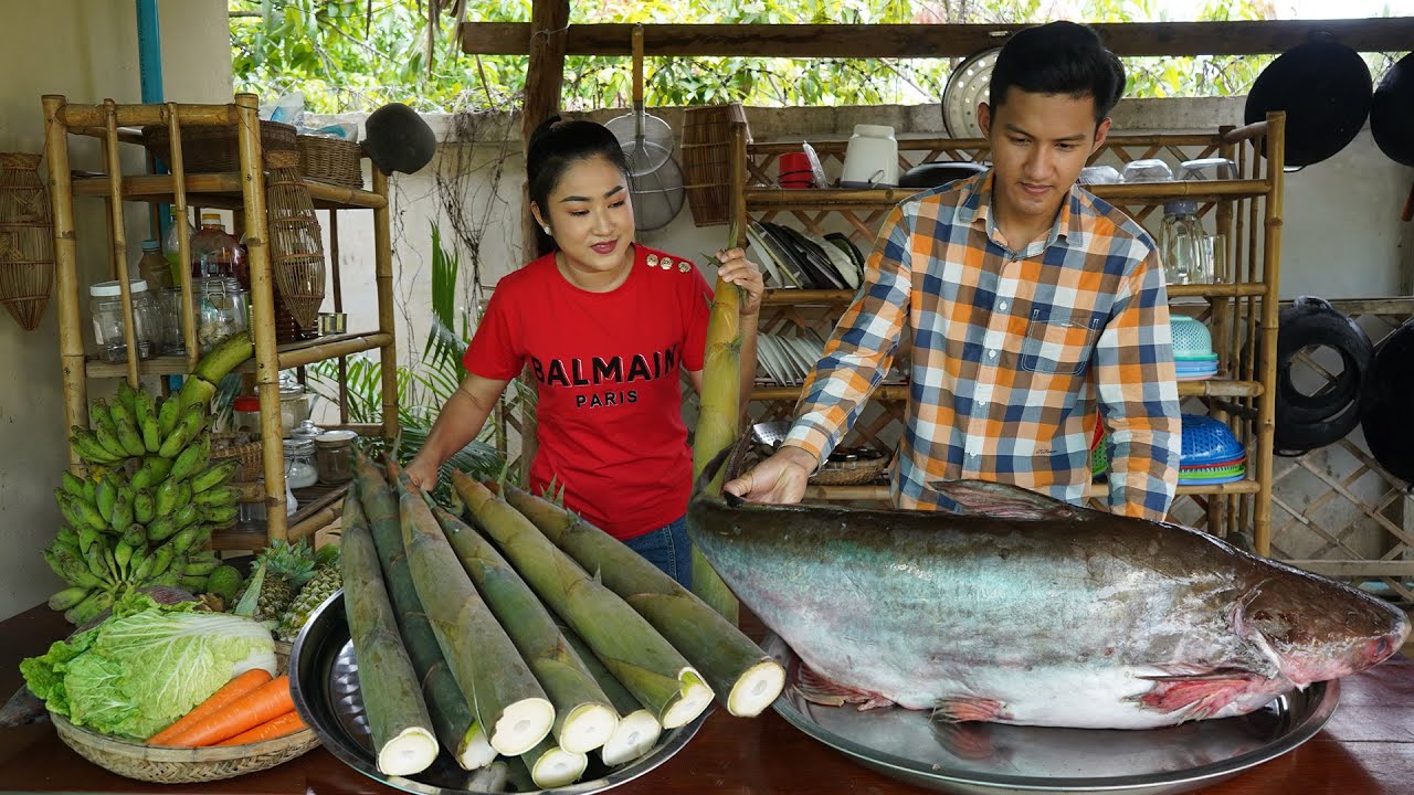 Countryside Vlog: " Big river fish & bamboo shoot recipe " Brother and sister cooking big river fish