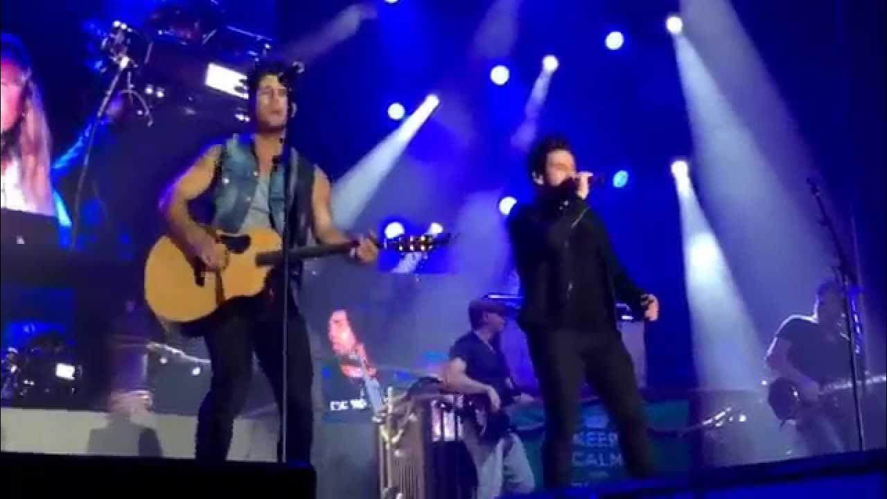 Dan And Shay 19 You And Me Lyrics Dan + Shay & Jake Owen - 19 You and Me - YouTube