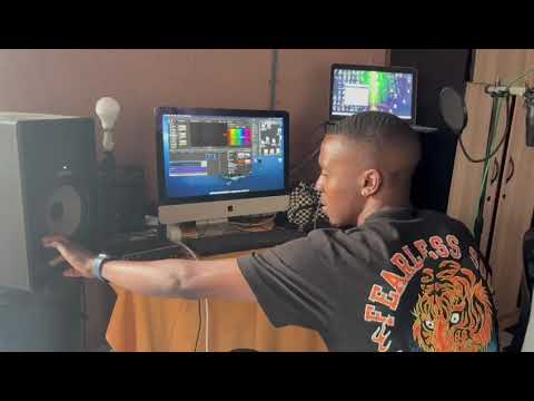 Studio Cishe Ngalimala Ft Mangoli