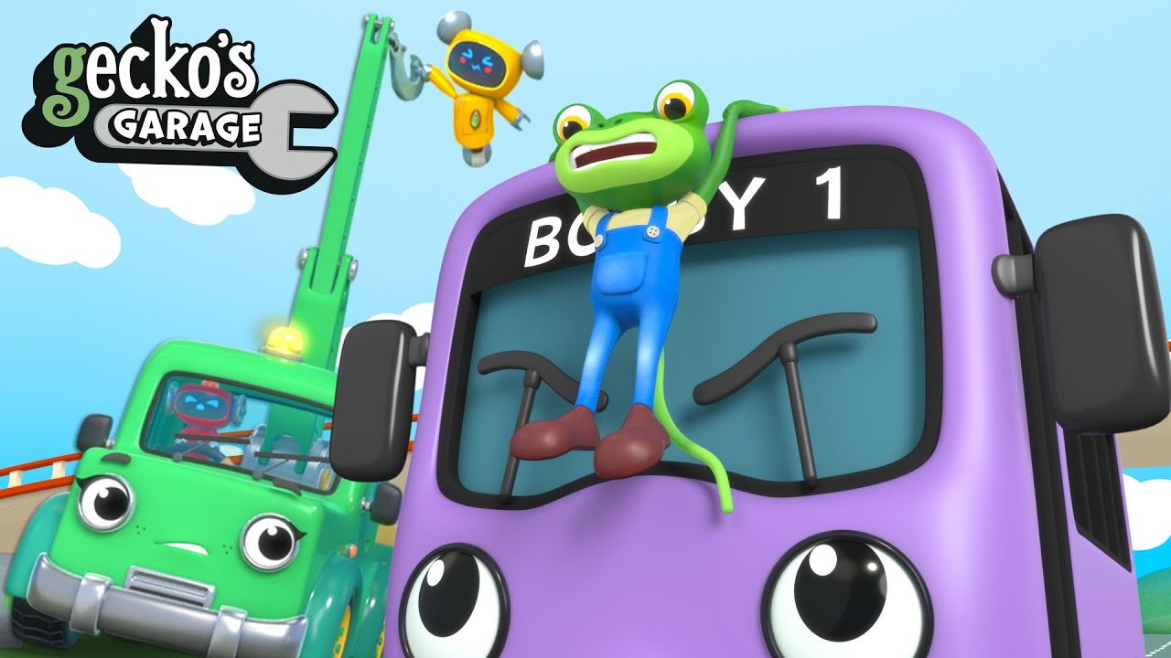 Gecko Is Stuck on Top of Bobby The Bus Gecko's Garage Bus Videos
