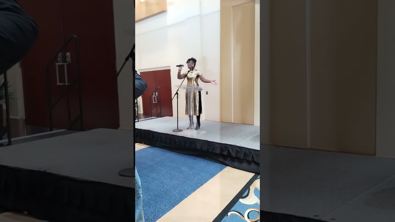 National Anthem, performed by JRenee' in Honor of U.S. Veterans 🇺🇲