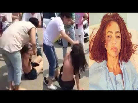 ٣ بنات سح لوها في الشارع ض رب الفنانه دوللي شاهين في الجيزه بسبب ملابسها