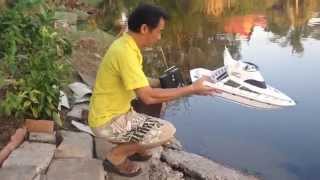 Salina Racing RC BOAT with My Daddy 