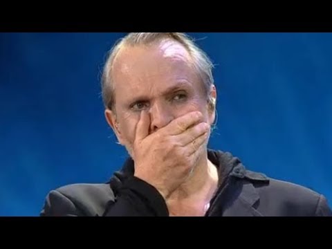 GRAN MOMENTO!! Miguel Bose recibe premio icono en viña del mar 2018