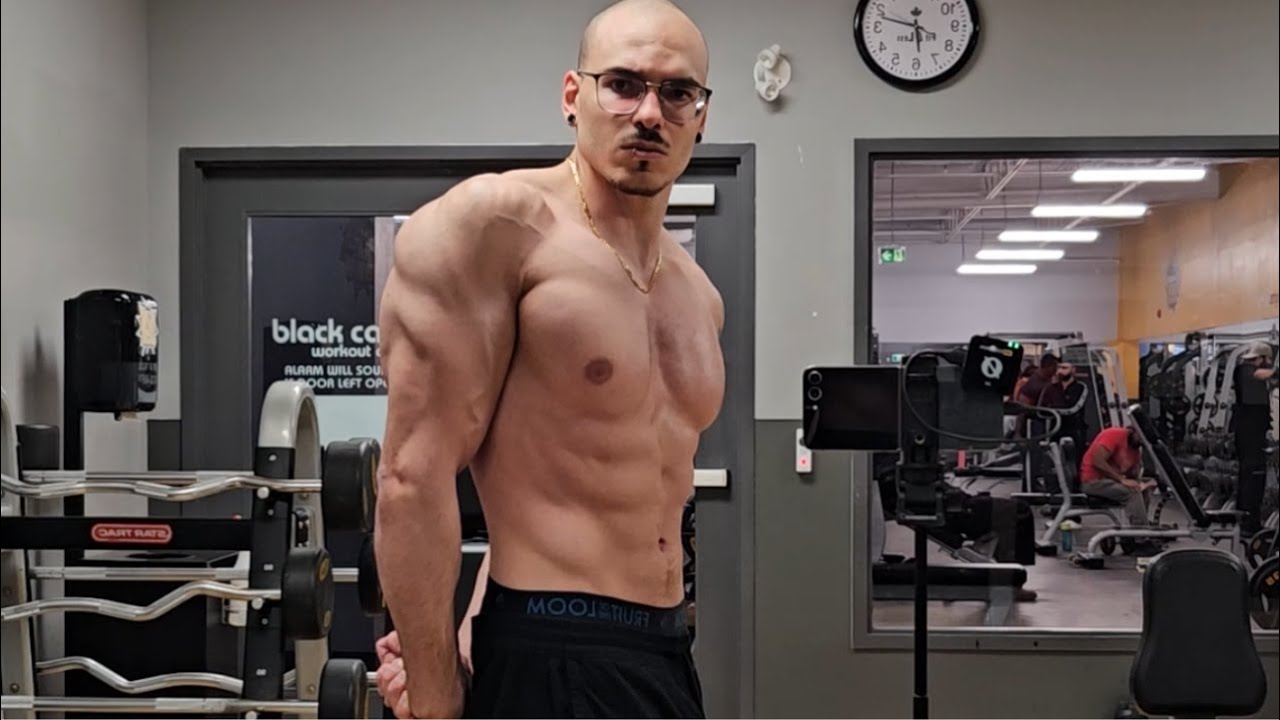 Тренировка грудных мышц Мэтта - Национальный межсезонный набор мышечной массы, день 69