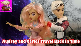 Audrey and Carlos Travel Back in Time - Episode 48 Disney Descendants Friendship Story Play Series