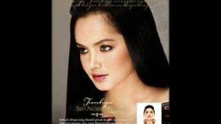 Siti Nurhaliza-Wanita