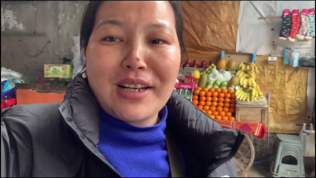 Delhi Vlogg - Part 1 || Chupa shopping || Nepali thali || Tibetanyoutuber #