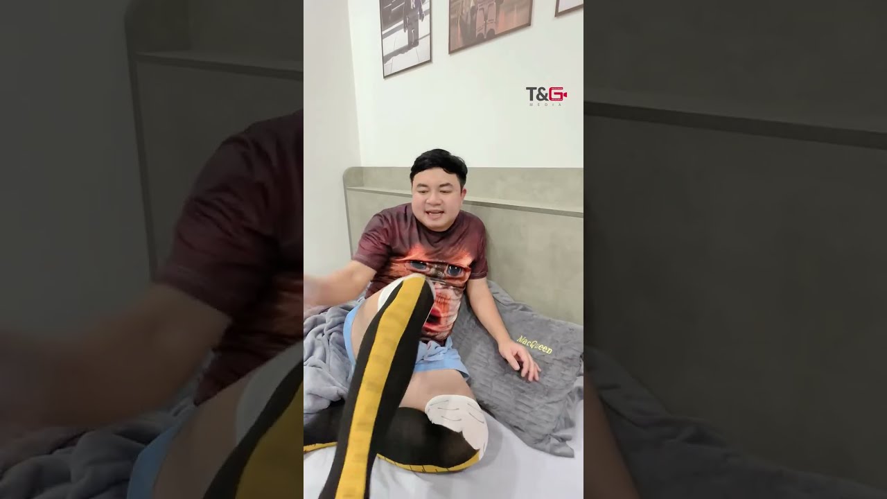 Vợ nói thèm ăn chân gà mà chồng cho ăn cái chân như này đây !