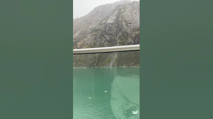 Cruising Endicott Arm
