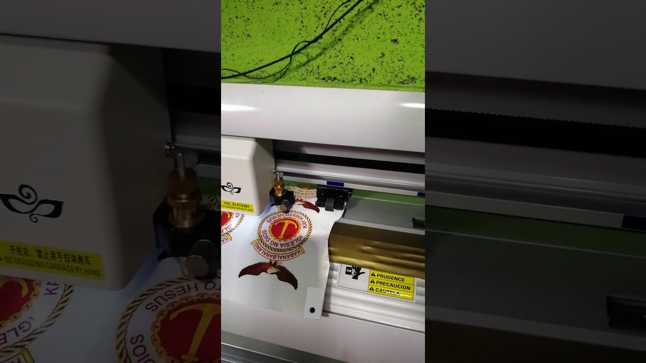 Easy detect registration mark in reflectorized sticker (cuyi MC630)