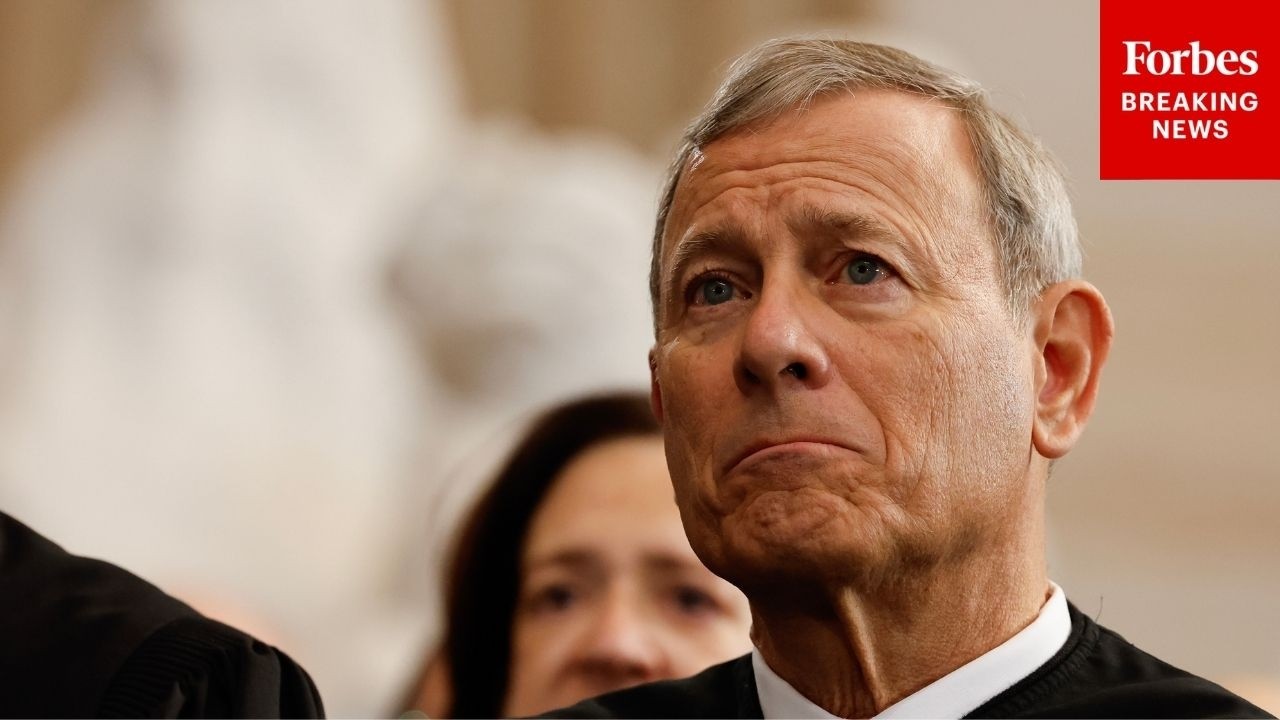 'It Just Seems Very Bizarre': John Roberts Questions Application Of Statute In Criminal Case