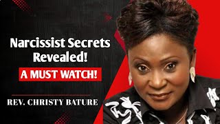 видео: Шокирующие признаки того, что вы встречаетесь с нарциссом — преподобная Кристи Батуре картинка: Шокирующие признаки того, что вы встречаетесь с нарциссом — преподобная Кристи Батуре