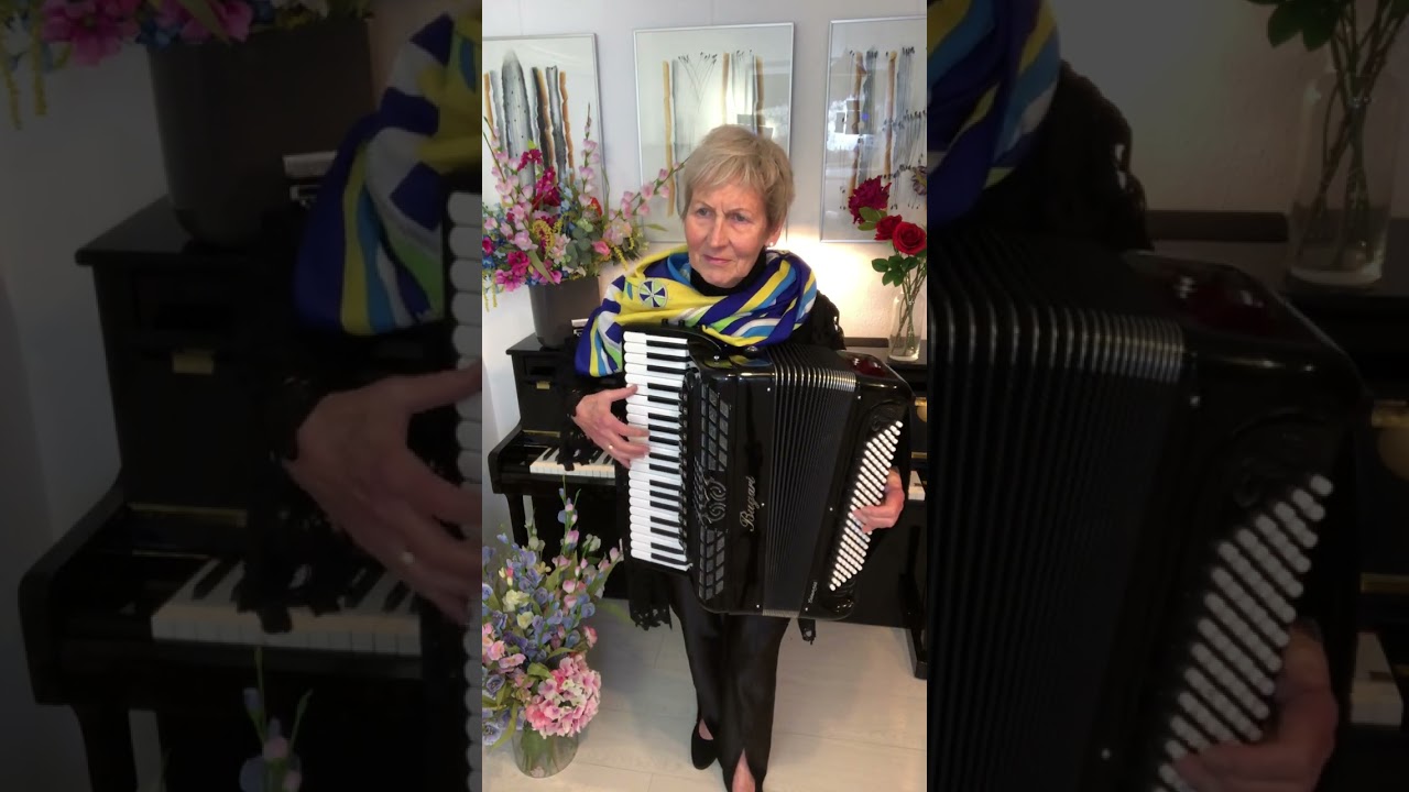 Song:  Wonderwheel  from:  Lammy Bruyns          (Songnumber: 2366)