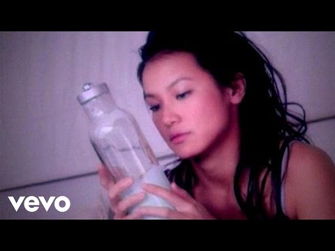 Denise Ho - 何韻詩 -《Shampoo》MV
