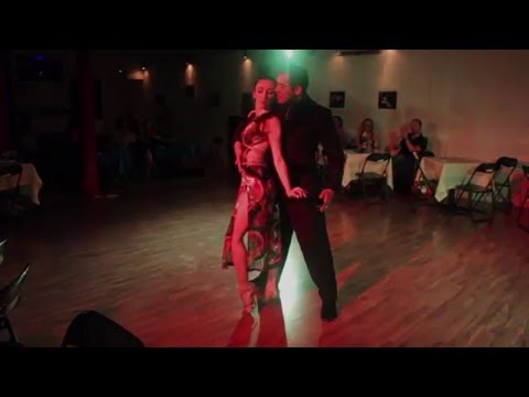 Dos Orillas Práctica de Tango, bailan Yesica Lozano y Sebastian Fernandez (3/4)