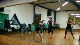 Zumba mit Moniete -Si bo kier bo bai - Ataniro SF Stephanie