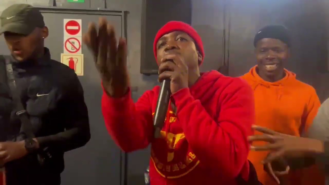 Thina spheti Thusha baba🔥🔥 Thula Batho Live performance 💯