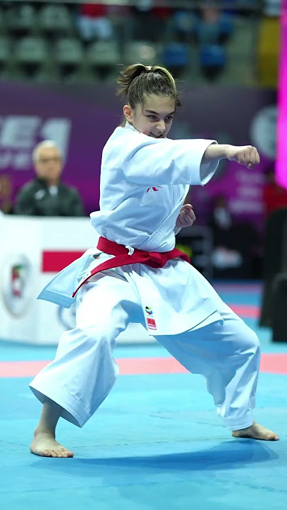 Best #karategirl Anil Shariatpanahi 13 years old performance #karate kata gojushiho sho #martialarts