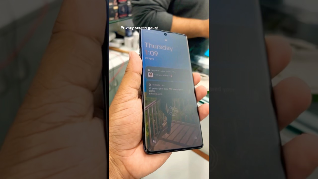 Privacy screen gaurd on curved phone | 