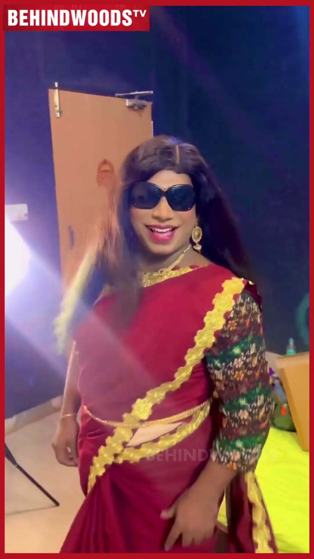 ஒட்டியாணம், Red Saree-னு Manasilaayo Manju Warrier-ரா மாறிய Nanjil Vijayan ? Cute Dance Video
