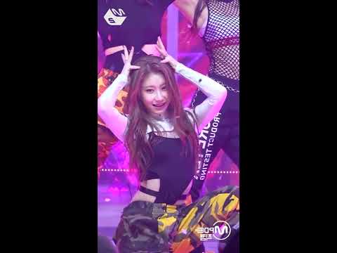 ITZY - DALLA DALLA '달라달라' CHAERYEONG Mirrored FanCam