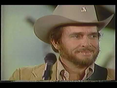 Academy's Pioneer Award - Merle Haggard Accepted by Buck Owens - YouTube