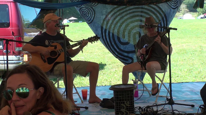 Will and Jodie Norton @ YogaJam 2018