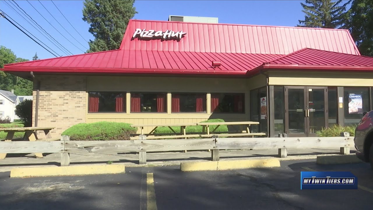 Pizza Hut closing - YouTube
