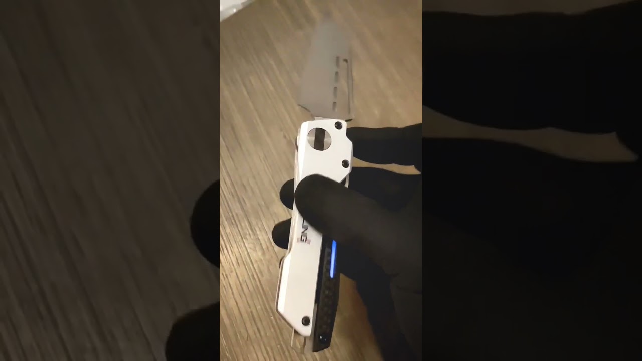 Складной нож "Fusion" с любопытным механизмом от Брайана Винтерса (Bryan Winters).