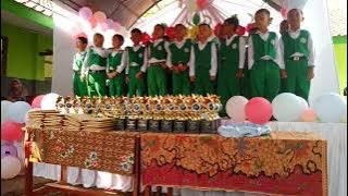 persembahan lagu oleh siswa siswi ra al hidayah #mars ra @terimakasihguruku @jasaibudanayah@sayonara