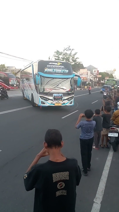 Basuri boyband modul ARF dari bus King Toreto #bus #busmania #basuri
