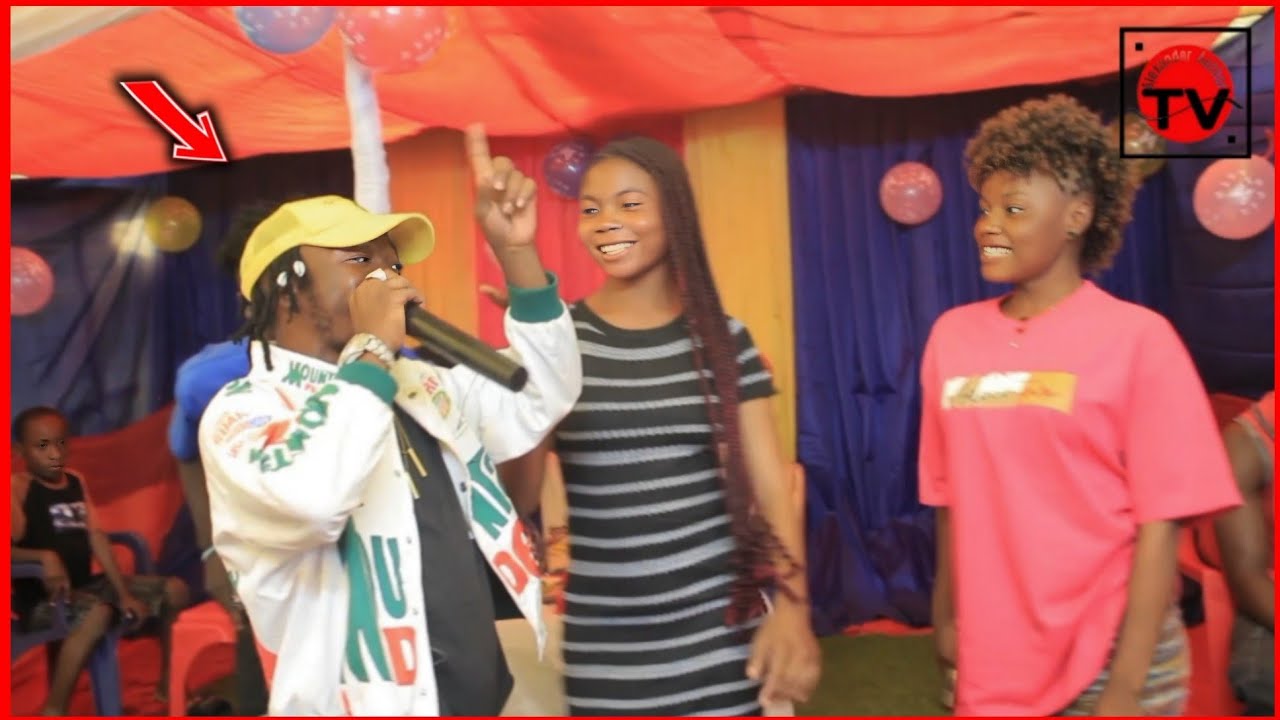 KUMEKUCHA - BOB GM AKIWASHA NA MAPISI KALI KWENYE BIRTHDAY PARTY YA MTOTO WA AGOBOY ...