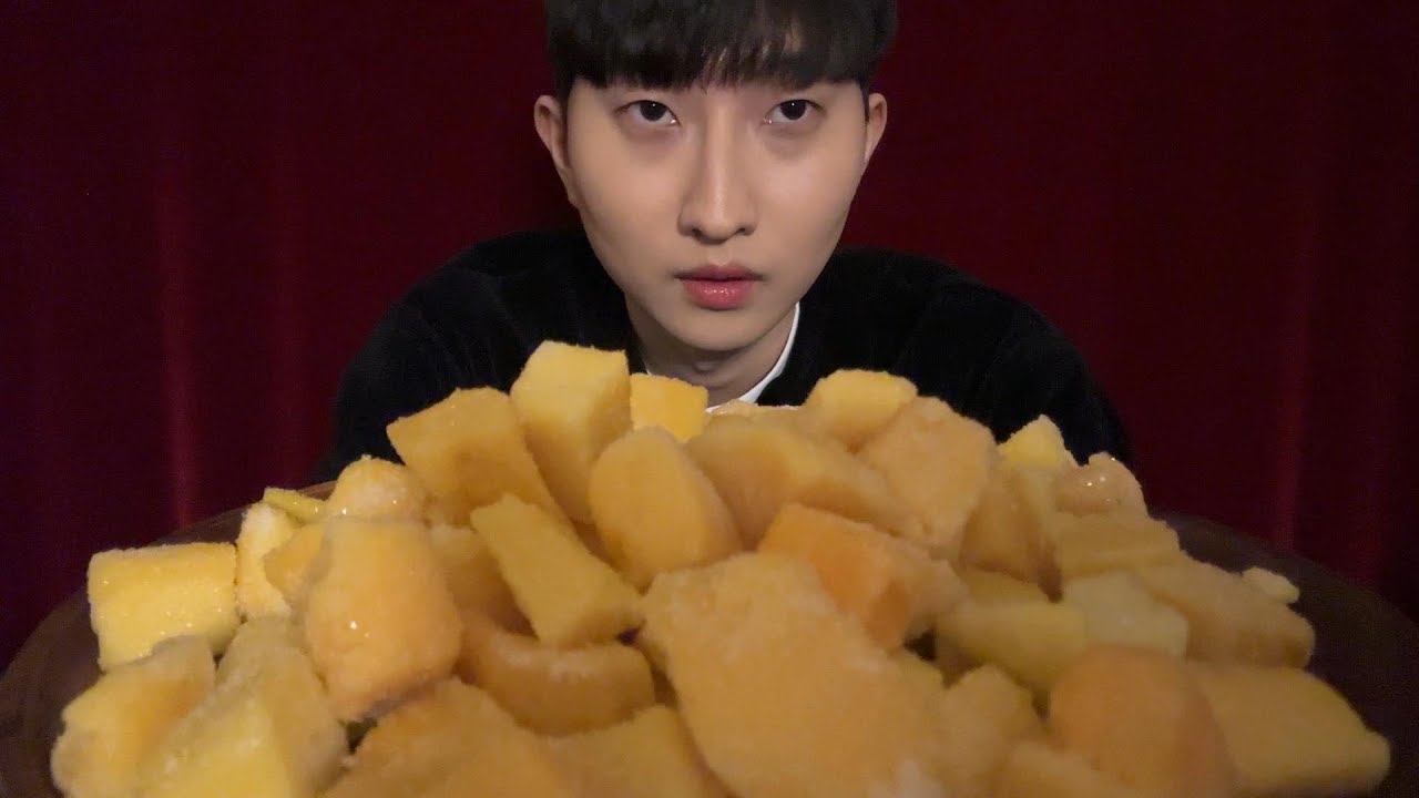 ASMR_얼린 망고 이팅사운드 FROZEN MANGO EATING SOUND MUKBANG