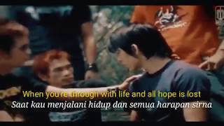 Status WA - Queen - Friends will be friends