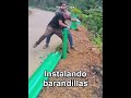 Instalando barreras de seguridad vial ¡Pura fuerza! #worker #process #guardrail #installation
