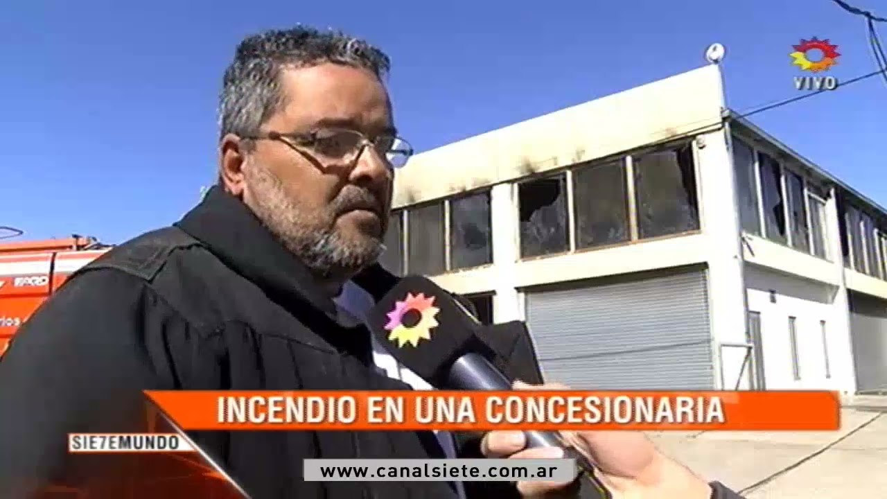 Incendio en una concesionaria