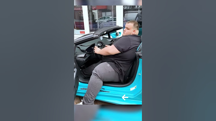 Anh chàng này suýt bị kẹt trong chiếc Lamborghini và cái kết #sieuxe #shorts