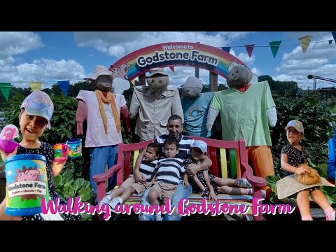 Walking around Godstone Farm || Jalan jalan ke peternakan di Inggris || Lolita’s Vlog #30