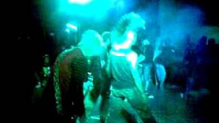 mawar berduri -perang saudara live@ hijau damai beramal 2011.mp4