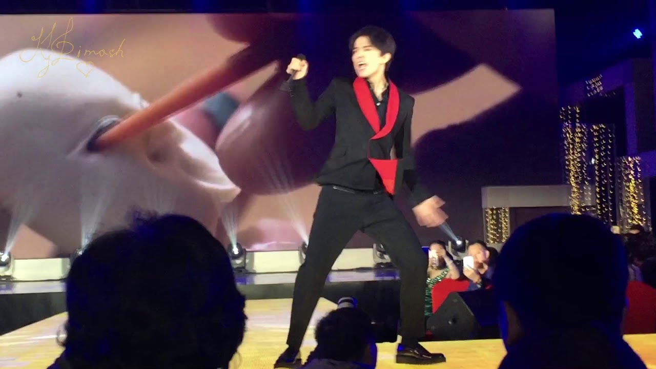 Dimash Kudaibergen  Димаш Құдайберген  迪玛希20171221 美动华人公益盛典 拿不走的记忆LIVE